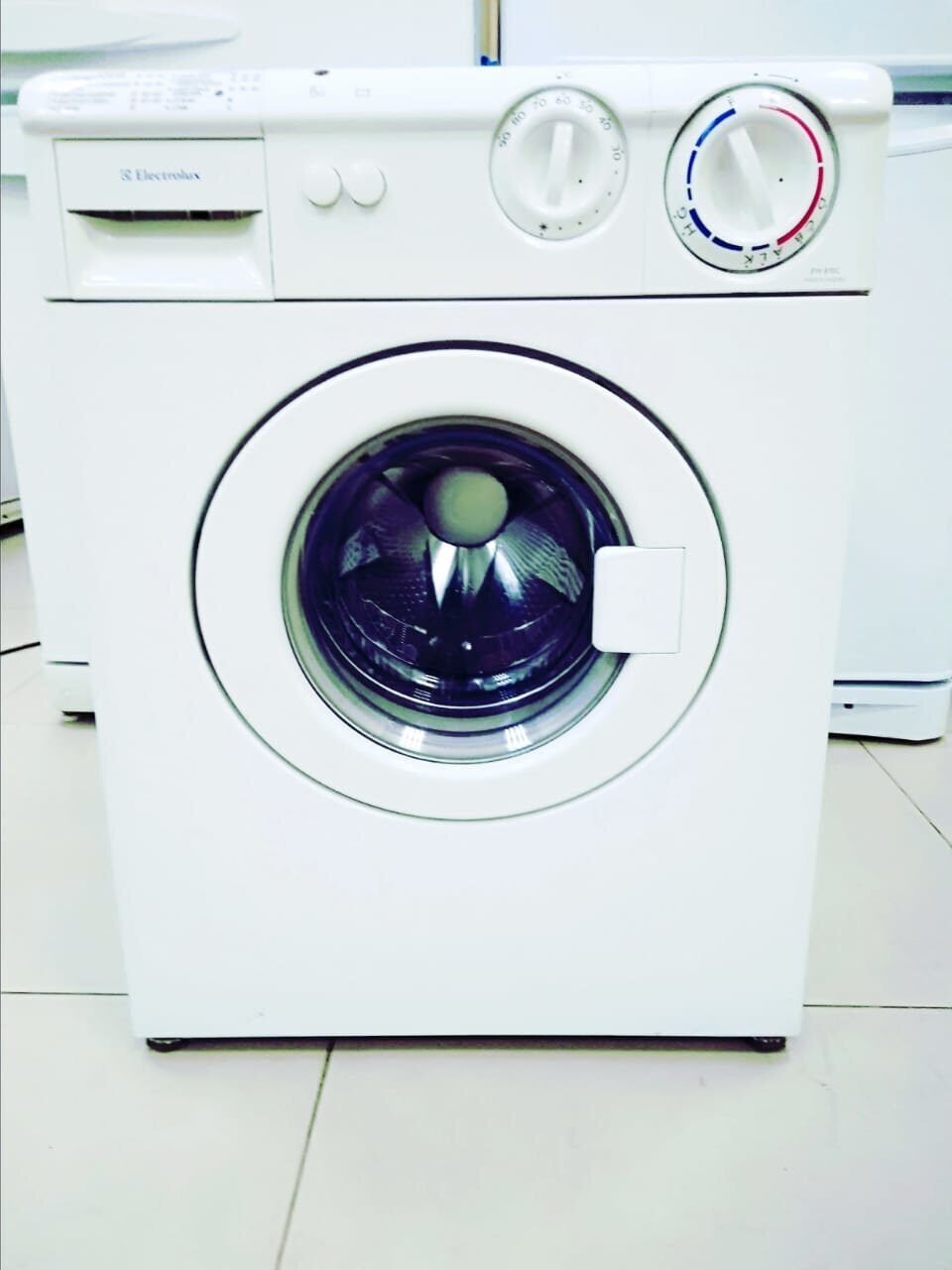 Стиральная машина ELECTROLUX (ШВЕЦИЯ) модель EW-870C (малютка)